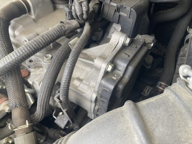 ヴォクシー(ZRR80)バルブリフトコントローラー交換 - JUショップ