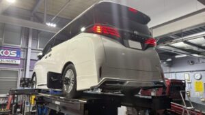 アルファード(AAHH40)アライメント調整